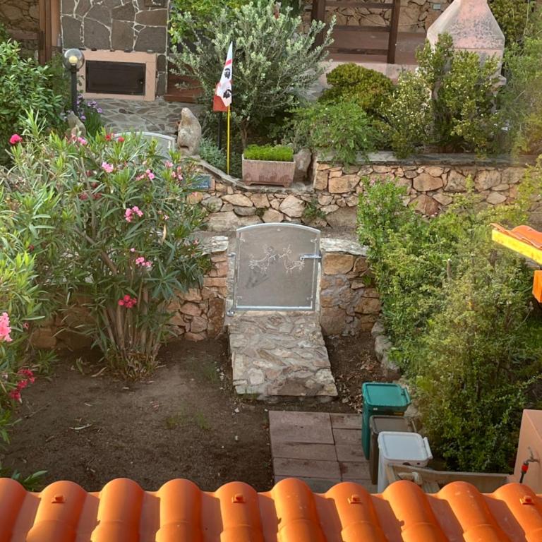 Villetta MP casa sviluppata su due piani con doppia veranda e parcheggio privato - Appartamento con 2 Camere da Letto - 35