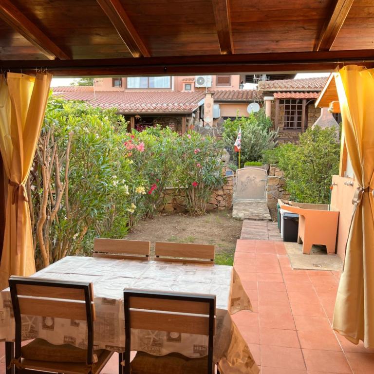 Villetta MP casa sviluppata su due piani con doppia veranda e parcheggio privato - Appartamento con 2 Camere da Letto - 44