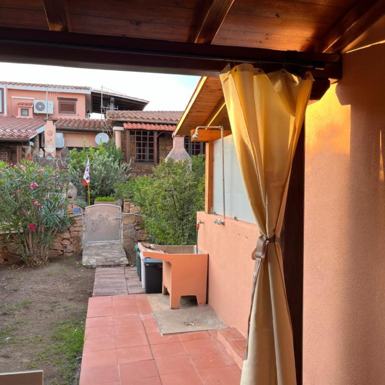 Villetta MP casa sviluppata su due piani con doppia veranda e parcheggio privato - Appartamento con 2 Camere da Letto - 47