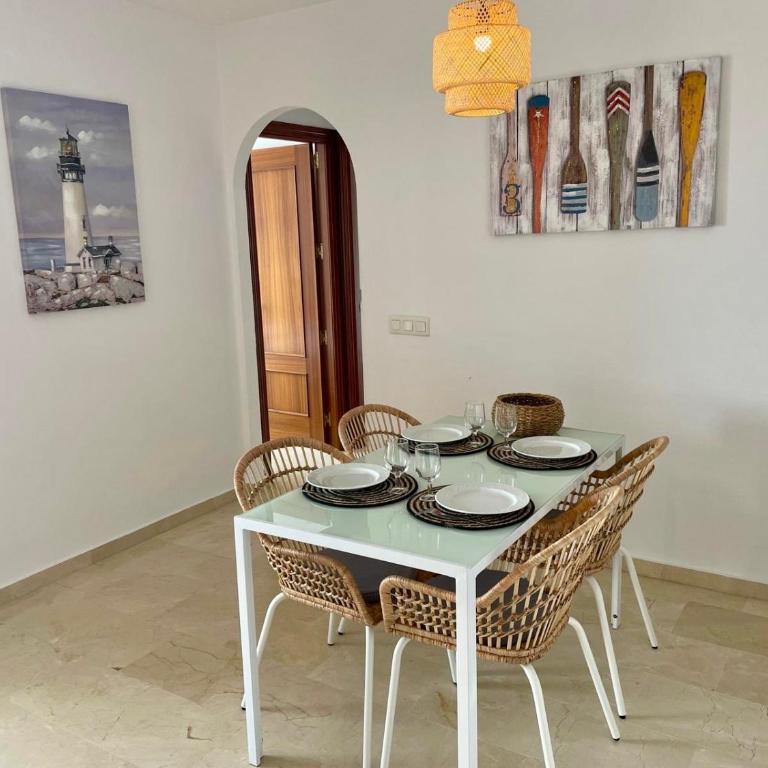 Charmant appartement proche bord de mer - Two-Bedroom Apartment - 22