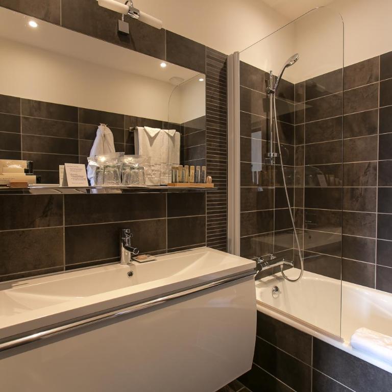Abbaye de Talloires - Double Room with Garden View and Spa Access Included - 1