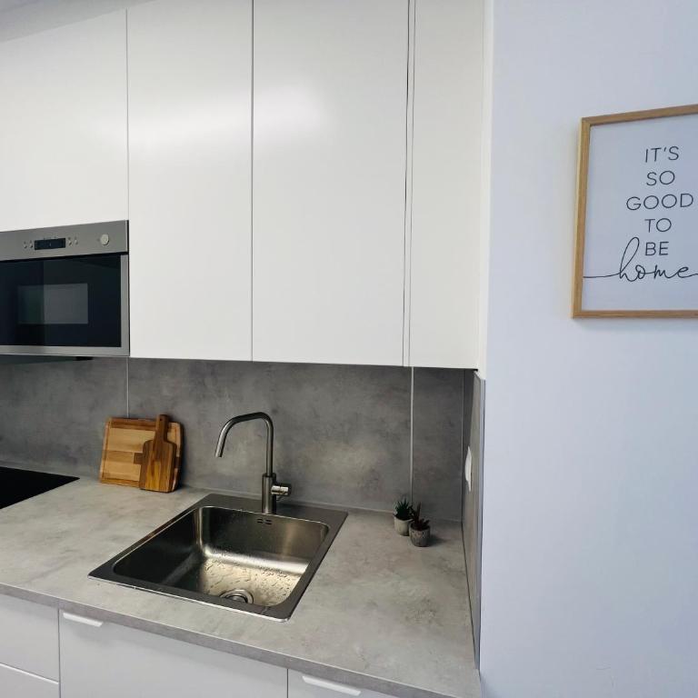Los Boliches, nuevo, 3D, Wifi, AACC, Para 8 - Three-Bedroom Apartment - 5