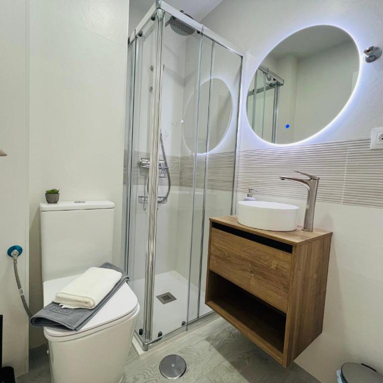 Los Boliches, nuevo, 3D, Wifi, AACC, Para 8 - Three-Bedroom Apartment - 15