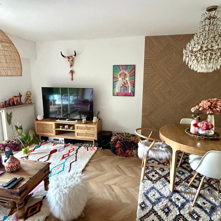 Superbe 3P bohème, Juan les pins, jardin, calme et proche de la mer - Two-Bedroom Apartment - 5