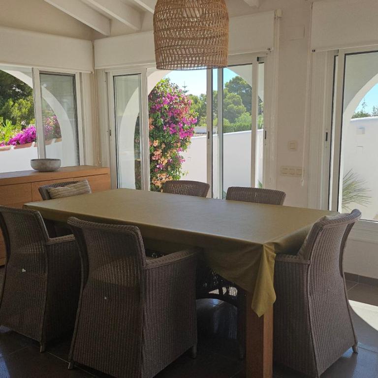 Villa las palmeras - Three-Bedroom Villa - 16