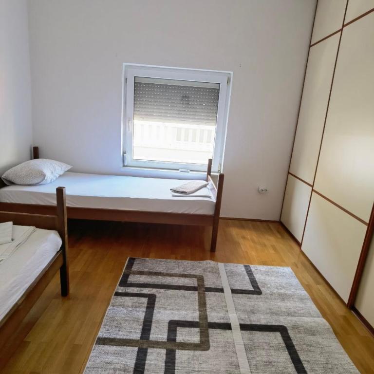 Lovely Home City Center - Bed in 6-Bed Dormitory Room - 4