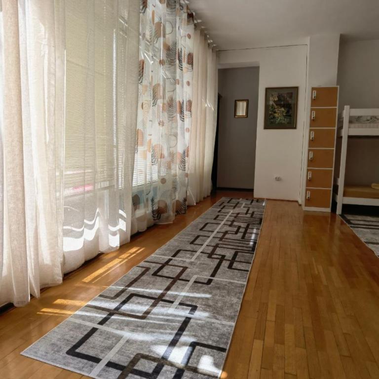 Lovely Bosnian Home - Bed in 4-Bed Mixed Dormitory Room - 4