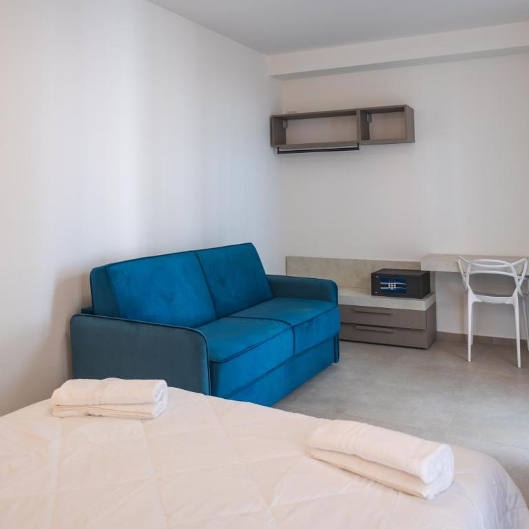 Atena Room - Camera Quadrupla con Balcone - 10