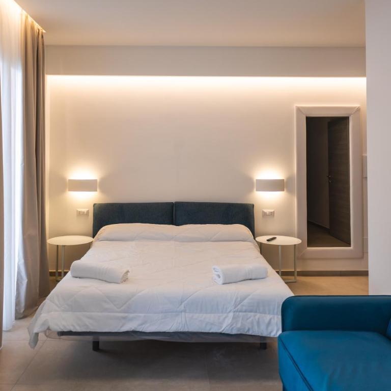 Atena Room - Camera Quadrupla con Balcone - 3