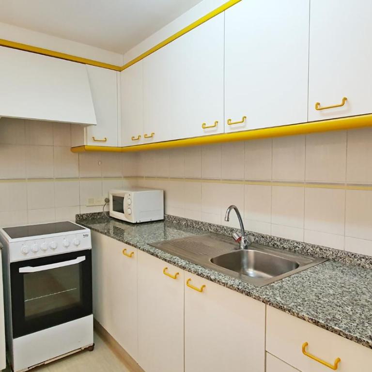 JARDINES I y II - GANDIA - Alquiler solo a familias - Apartamento Deluxe de 2 dormitorios - 11