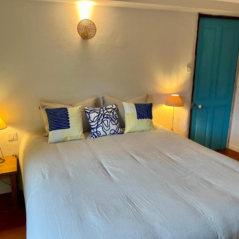 Charming & medieval village house completely renovated with great exterior and views - Maison 3 Chambres - 4