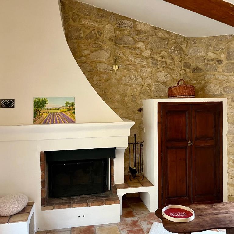 Charming & medieval village house completely renovated with great exterior and views - Maison 3 Chambres - 25