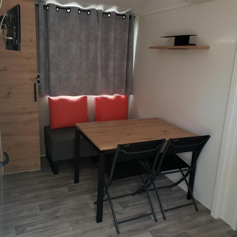 CAMPING RÊVE DES ILES - Petit Mobile Home 2 Chambres Confort - 7