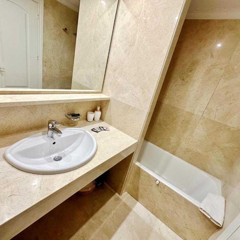 Ático frontal al mar con piscina privada by homeprive - Apartamento Ático - 38