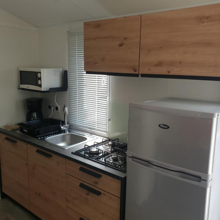 CAMPING RÊVE DES ILES - Petit Mobile Home 2 Chambres Confort - 9