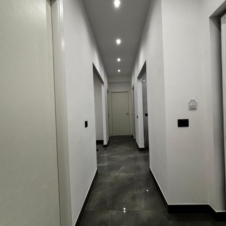 Louis Helen Apartment - Three-Bedroom Apartment - 73
