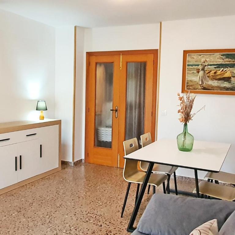 JARDINES I y II - GANDIA - Alquiler solo a familias - Apartamento Deluxe de 2 dormitorios - 28