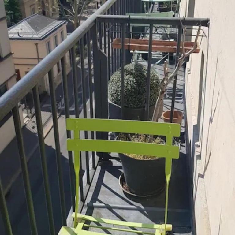 Appartement 5 chambres au dernier étage - Appartement - 13