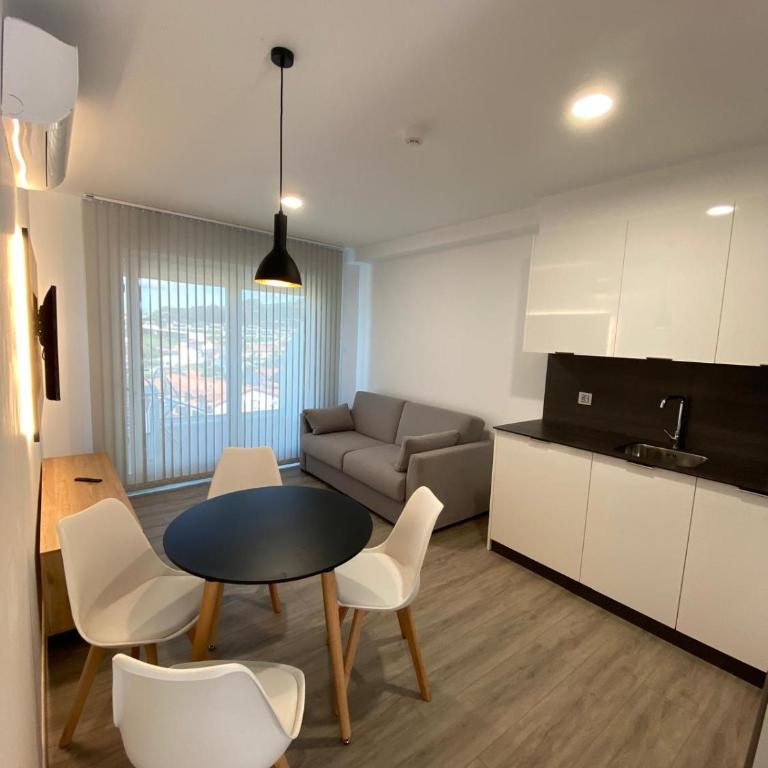 Apartamentos Riveiro - Estudio con terraza - 2