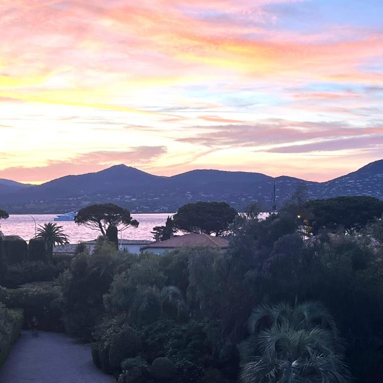Terrasse Vue Mer - Appartement 6 pers, 3 chambres et Parking à St Tropez - Apartment mit 3 Schlafzimmern - 26