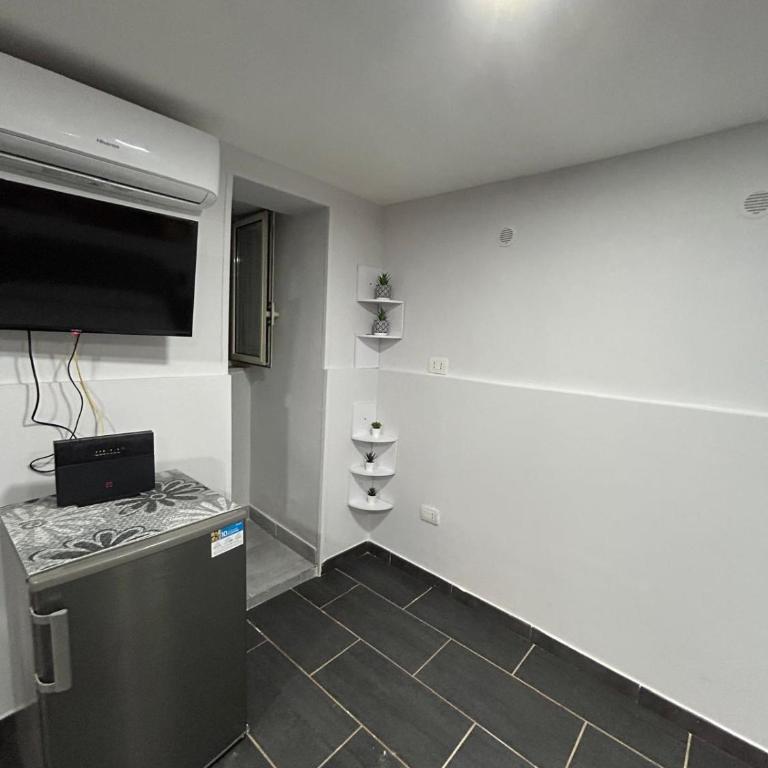 Red&Def - One-Bedroom House - 5