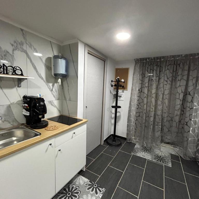 Red&Def - One-Bedroom House - 7