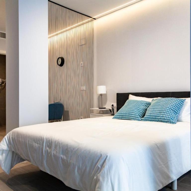 Mediterraneo Stay - One-Bedroom Suite - 19