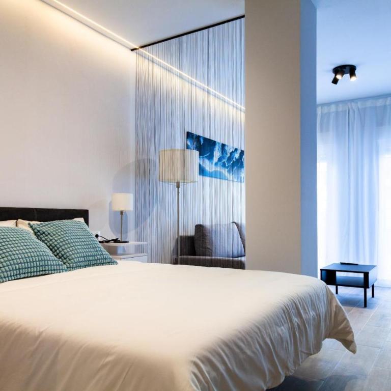 Mediterraneo Stay - One-Bedroom Suite - 20