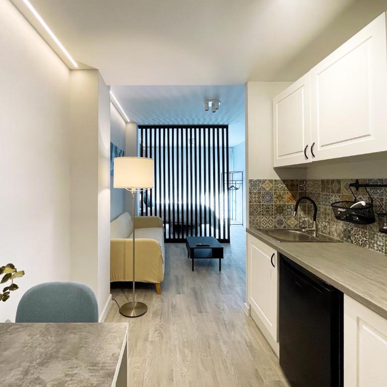 Mediterraneo Stay - Standard Double Suite - 17