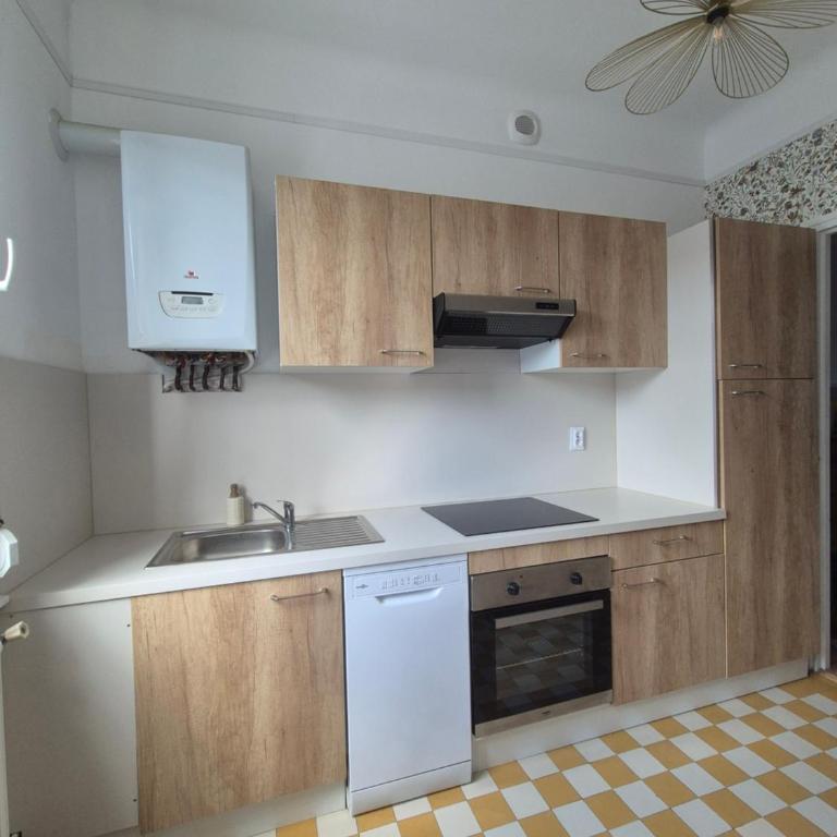 Appartement en centre-ville à 5mn de la plage - Appartement 2 Chambres - 7