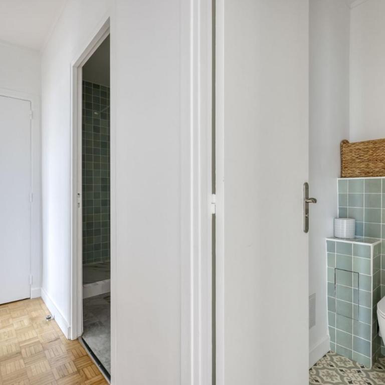 Light & Warm Flat with Balcony - Heart of Paris 15 - Appartement 2 Chambres - 8