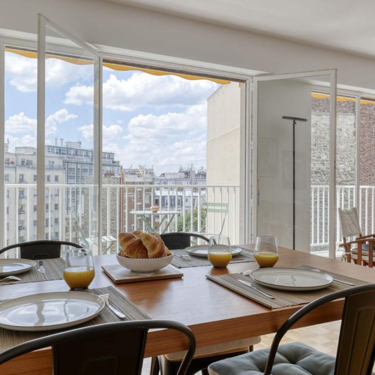 Light & Warm Flat with Balcony - Heart of Paris 15 - Appartement 2 Chambres - 4
