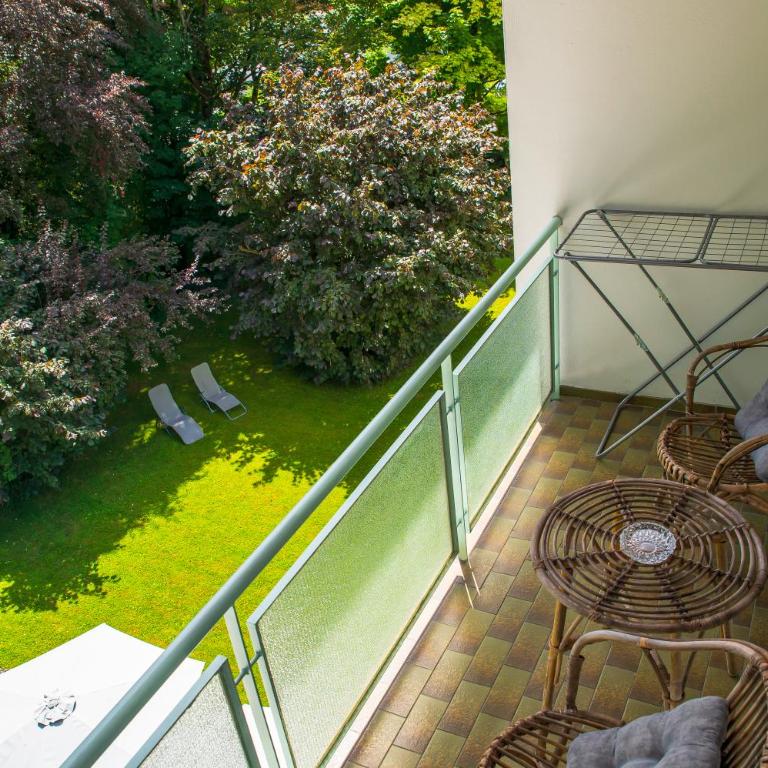 Hotel Garni Seerösl am Wörthersee , Kärnten - Doppelzimmer mit Balkon - 4