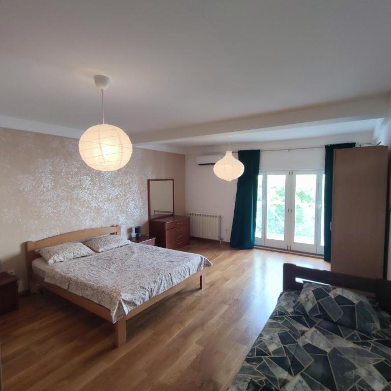 Fun and spacious apartment - Two-Bedroom Apartment - 3