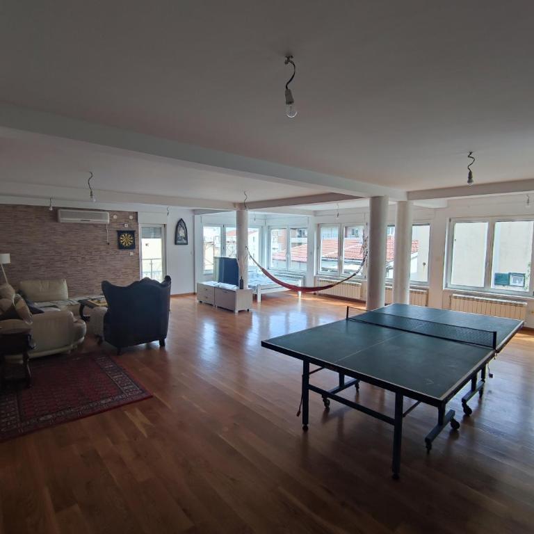 Fun and spacious apartment - Two-Bedroom Apartment - 13