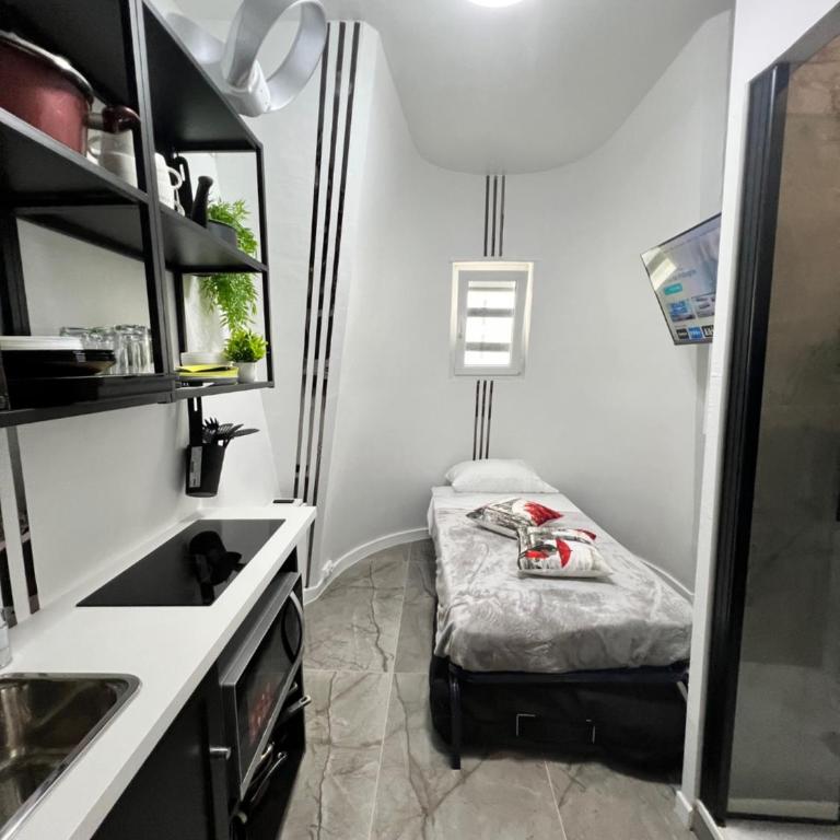 PARIS BASTILLE BERCY GARE DE LYON CHAMBRE CLIMATISEE 9m2 idéal 1 pers ,max 2 pers - Appartement 1 Chambre - 16