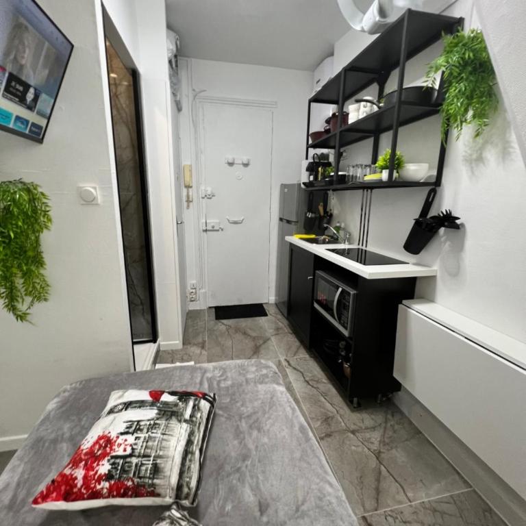 PARIS BASTILLE BERCY GARE DE LYON CHAMBRE CLIMATISEE 9m2 idéal 1 pers ,max 2 pers - Appartement 1 Chambre - 26
