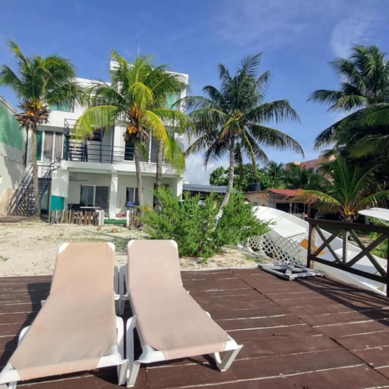 On The Beach Seaside Sunrise Haven 4 Sea View - Three-Bedroom Apartment - 36