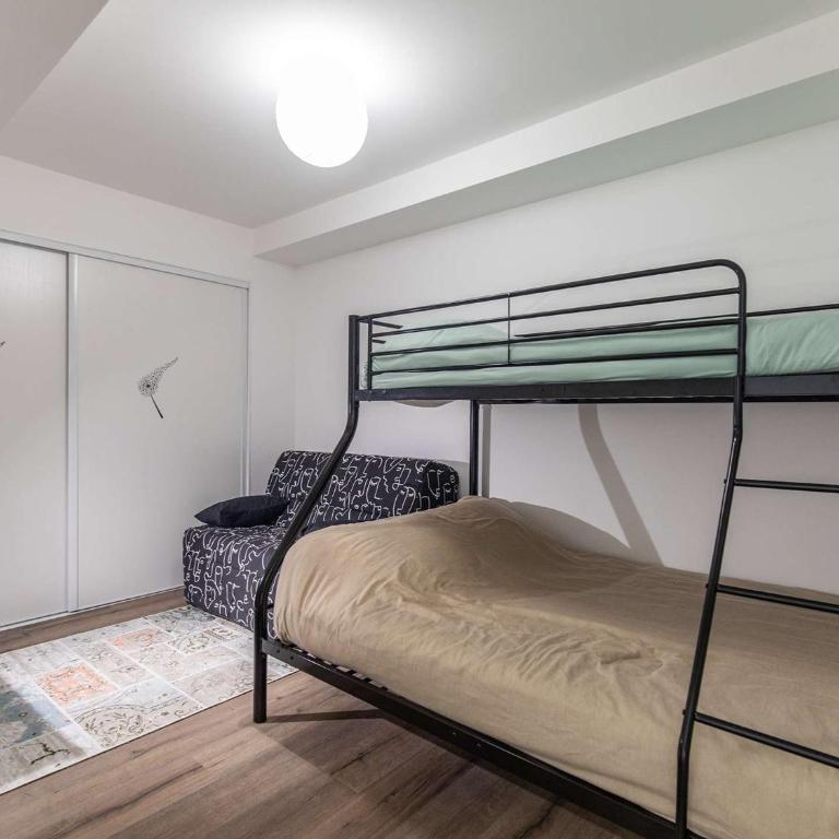 Lodge neuf avec 3 chambres, terrasse et parking, à 5 min du centre de Cauterets - FR-1-401-298 - Apartment - 17