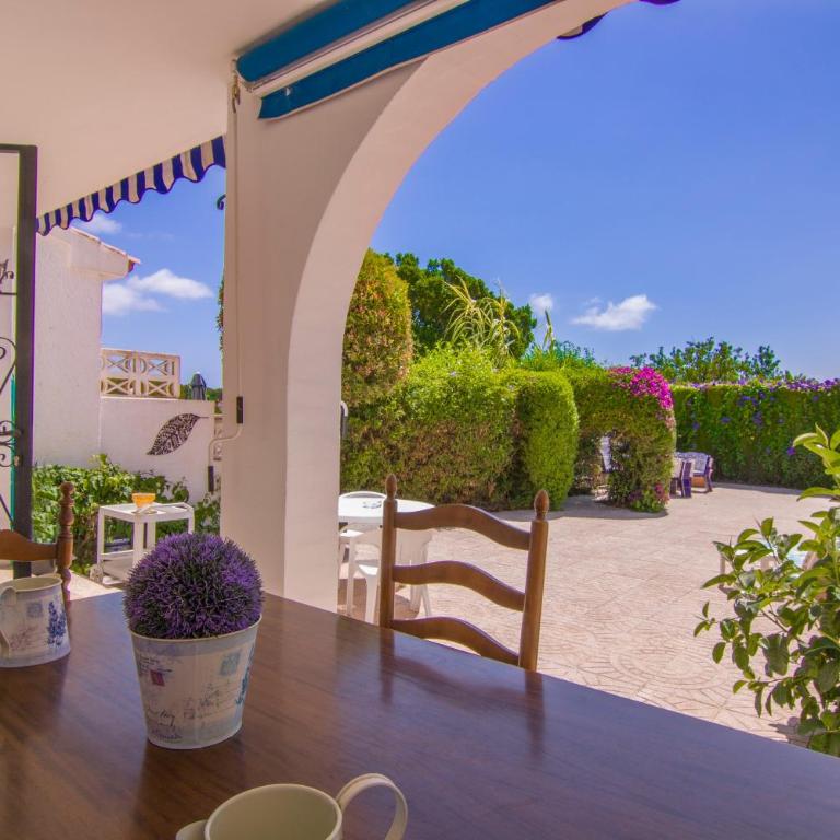 Bungalow con piscina - CalpePark - Three-Bedroom Apartment - 16