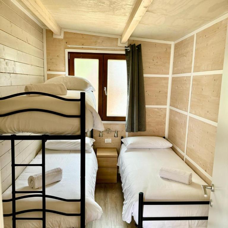 Monja Camping Village - Bungalow con 2 Camere da Letto - 3