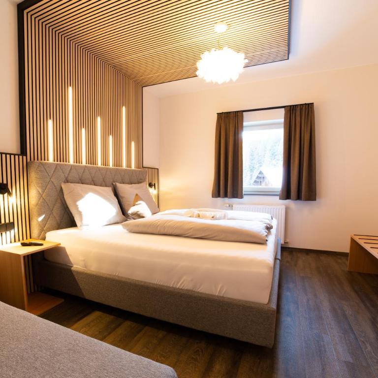 Hotel Alpenblick - Apartment mit 3 Schlafzimmern und Bad - 3