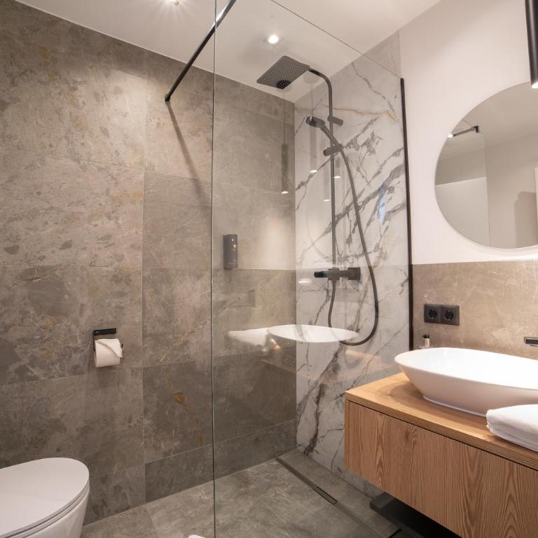 Hotel Alpenblick - Doppelzimmer mit Dusche - 4