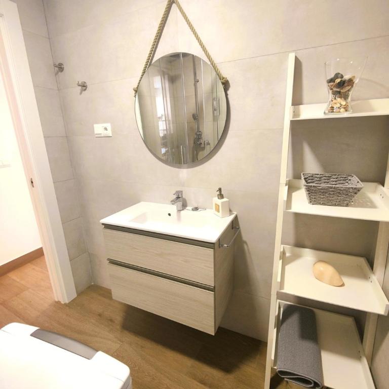 Bajondillo Torremolinos Vistas al mar con piscina - Apartamento de 2 dormitorios - 26