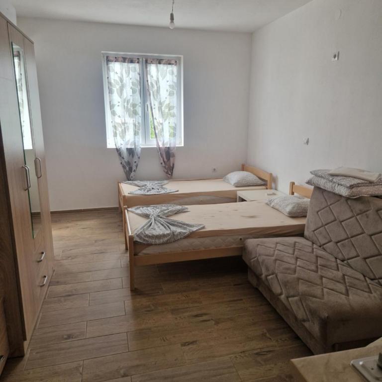 Apartmani Sijaric - Apartment with Mountain View - 2