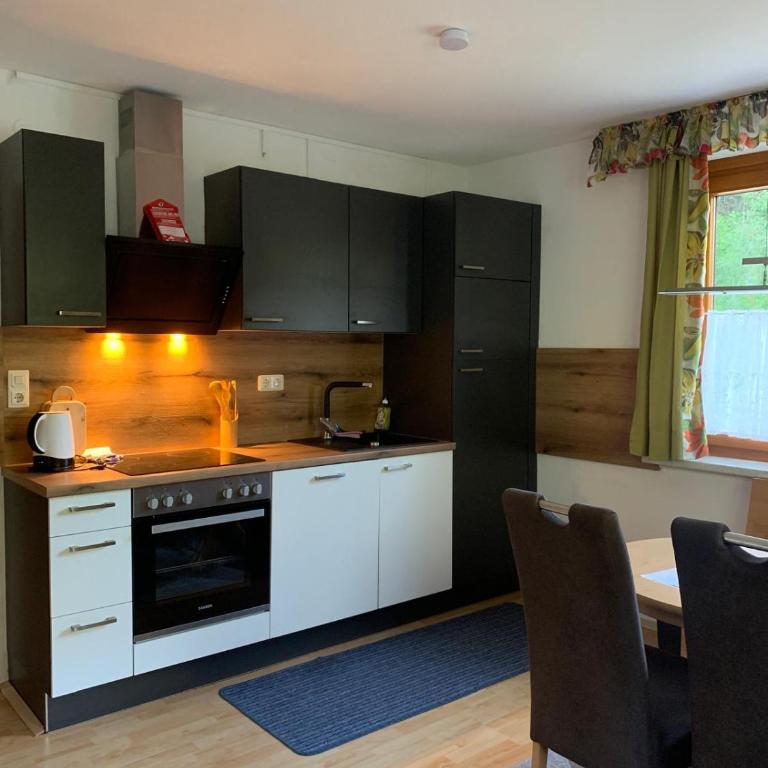 Ferienwohnung Marianne - Apartment mit 2 Schlafzimmern mit Balkon und Terrasse - 3