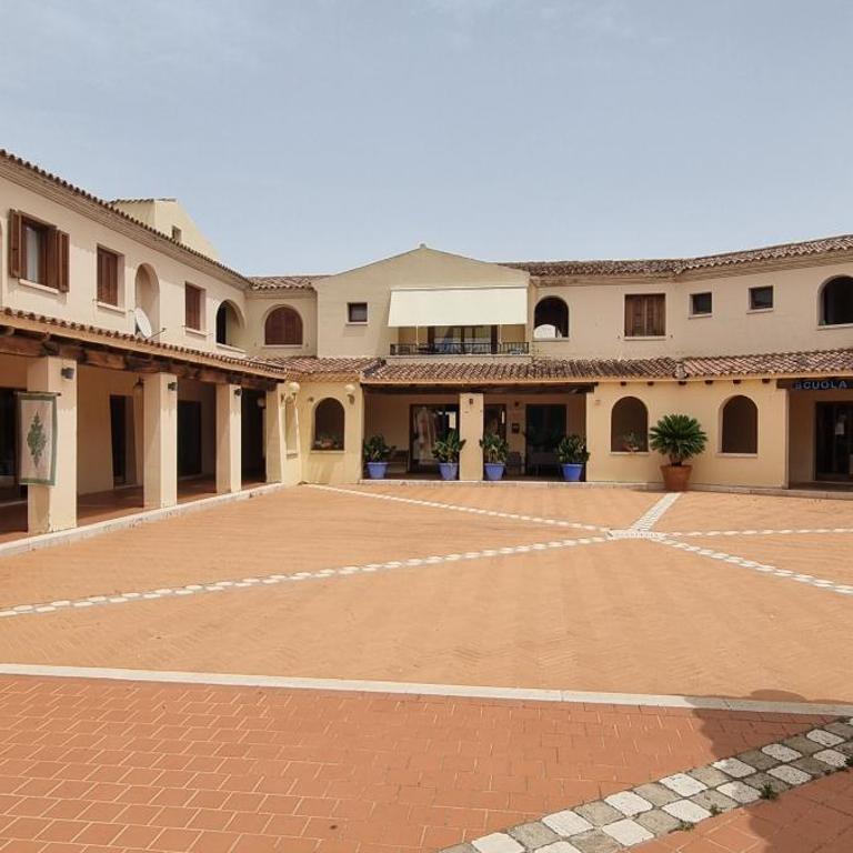 Q HOME San Teodoro Garden - One-Bedroom Apartment - 36
