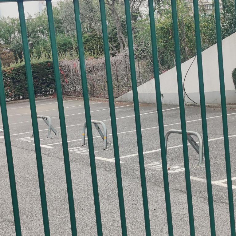 Appartement au calme T2 refait à neuf, 2 vélos, avec 2 piscines, 400 m de la mer - Appartamento con 1 Camera da Letto - 10