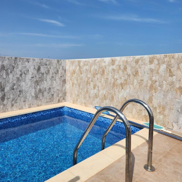 Ático precioso muy luminoso con piscina privada! - Apartamento de 2 dormitorios - 36