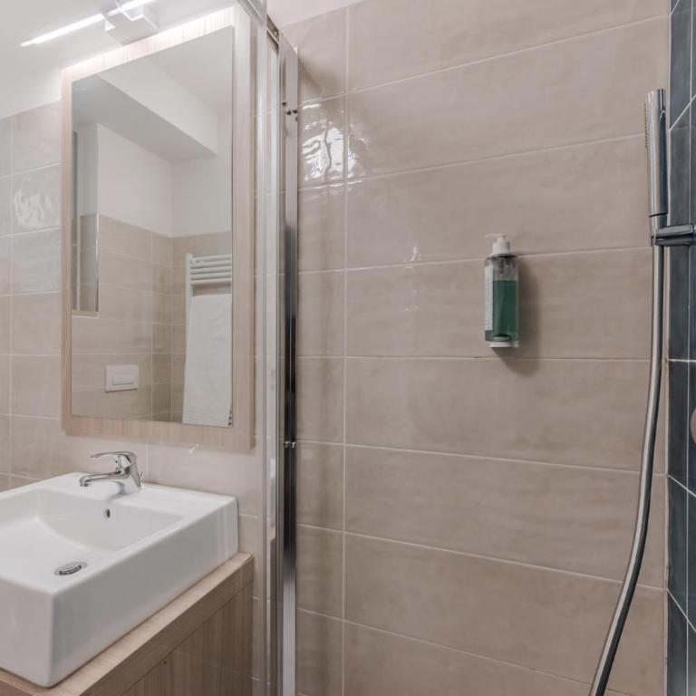 HOTIDAY Apartments Desenzano - Appartamento con Terrazza - 42